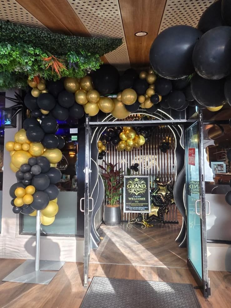 Christmas parties and work events at The Cray Seafood & Grill Gooseberry Hill