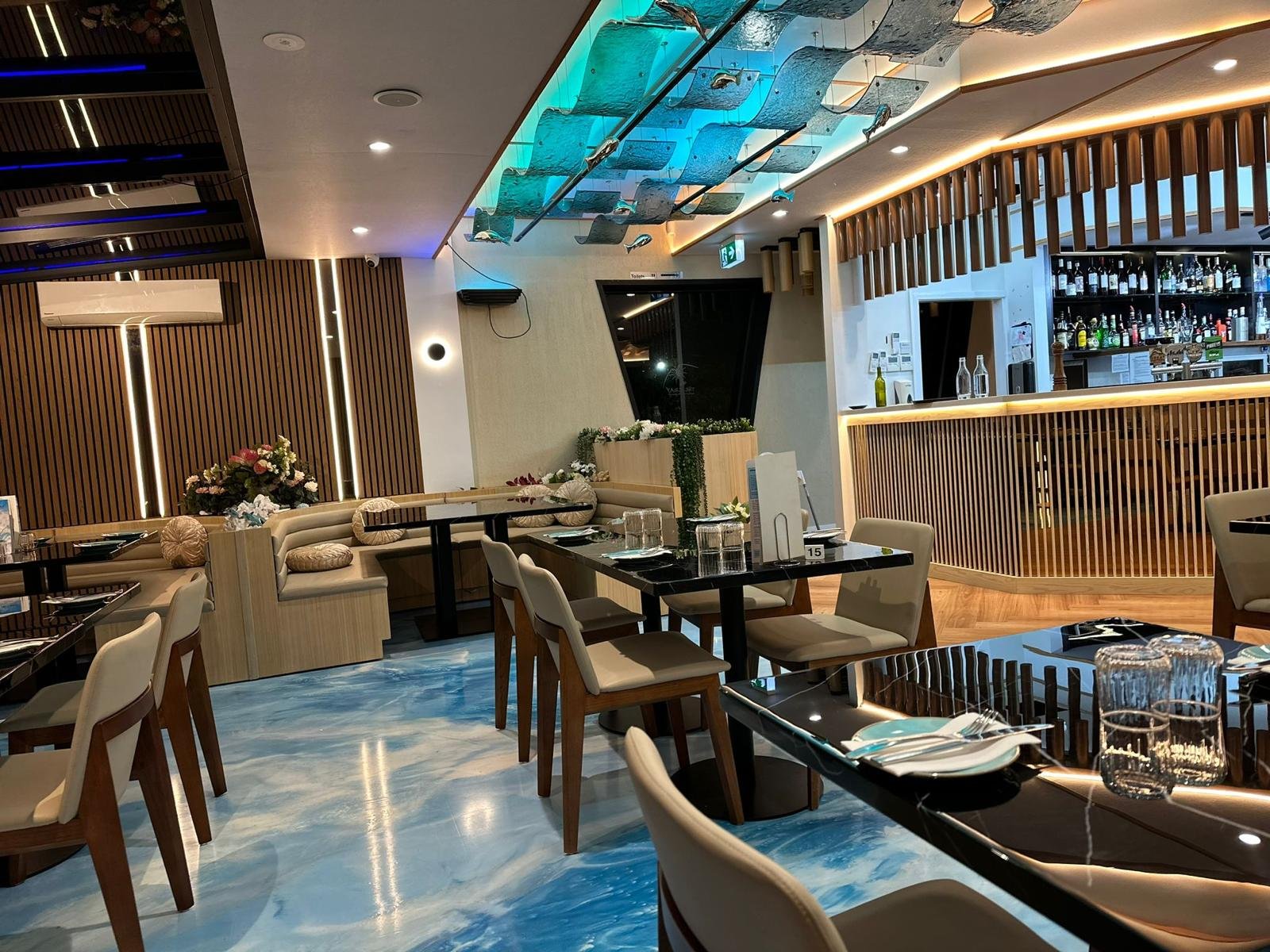 Christmas parties and work events at The Cray Seafood & Grill Innaloo