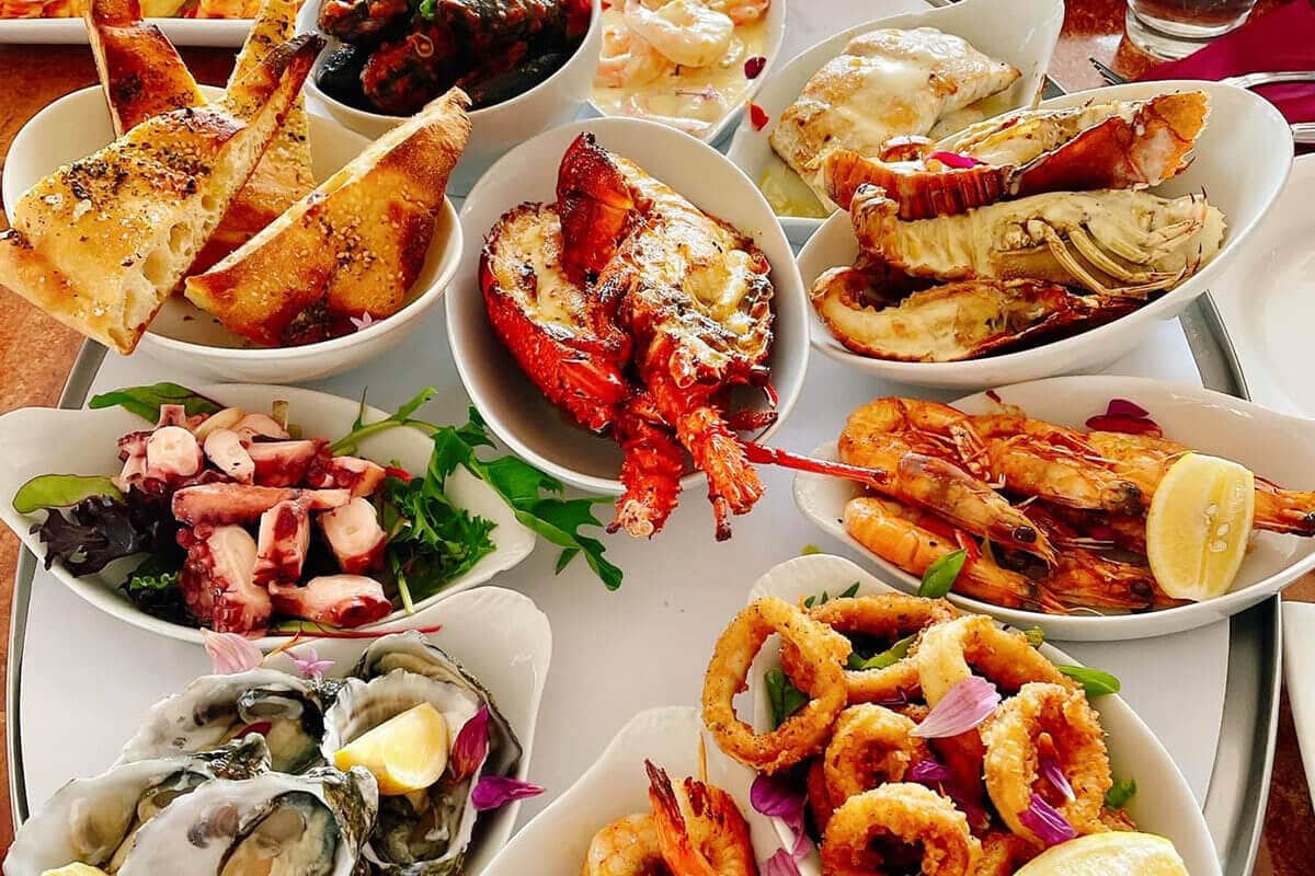The Cray Executive Platter - a guide to our extravagant seafood assortment.